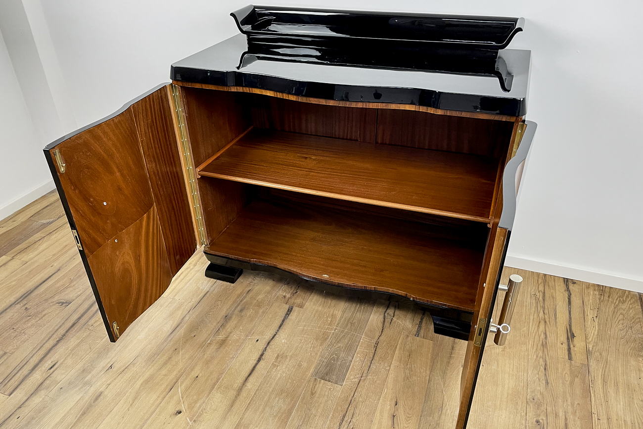 Art Deco Kommode aus Deutschland um 1930 in schwarz Hochglanz und Nussbaum