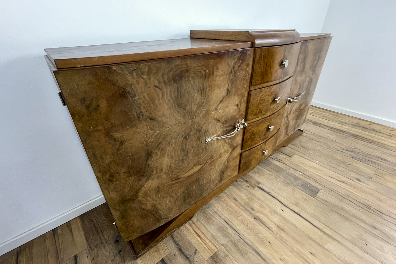 Art Deco Sideboard mit wunderbarem Nussbaumfurnier - Frankreich um 1925