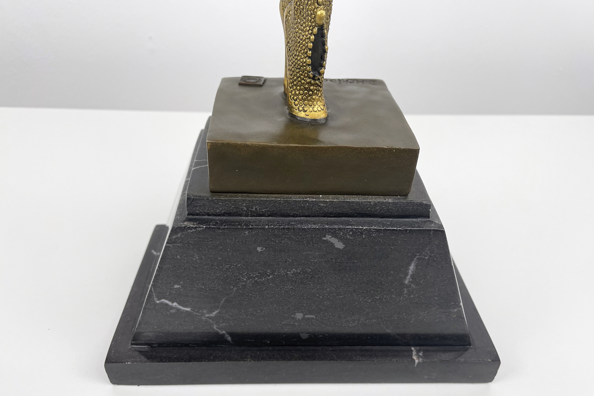 Goldene Bronze Skulptur, Dancer "Dourga" by D.H. Chiparus