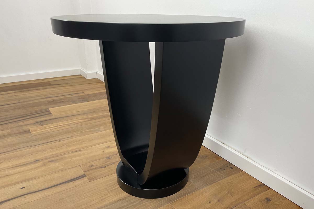 Beistelltisch im Art Deco Stil schwarz matt lackiert