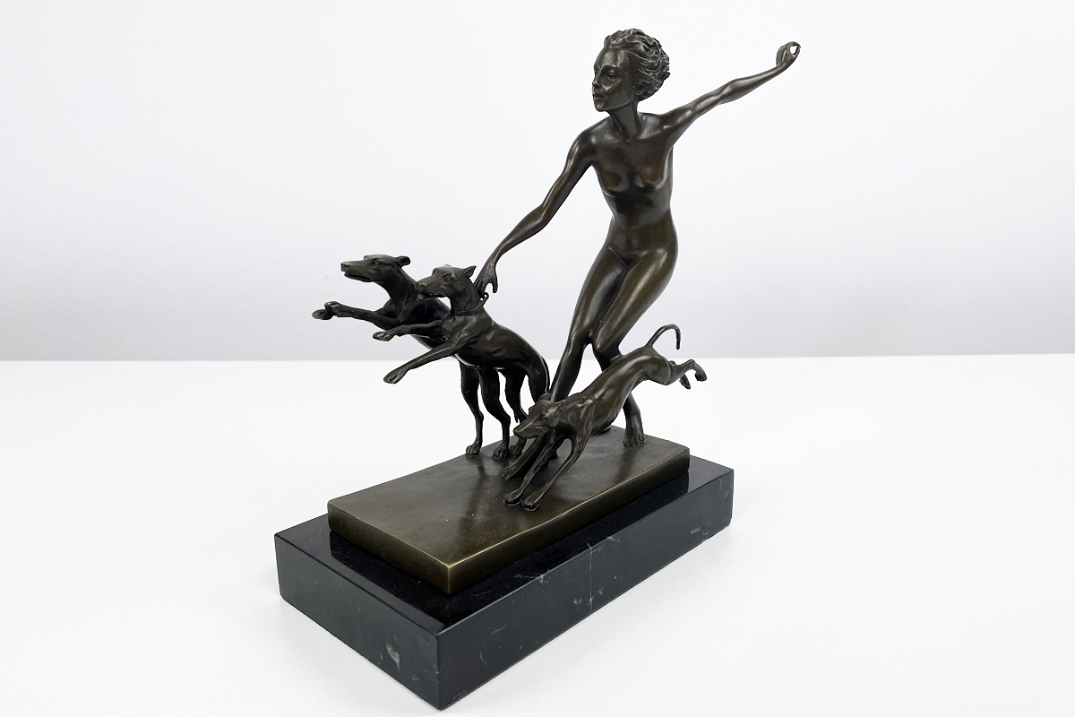 Schöne Bronzefigur Kopie