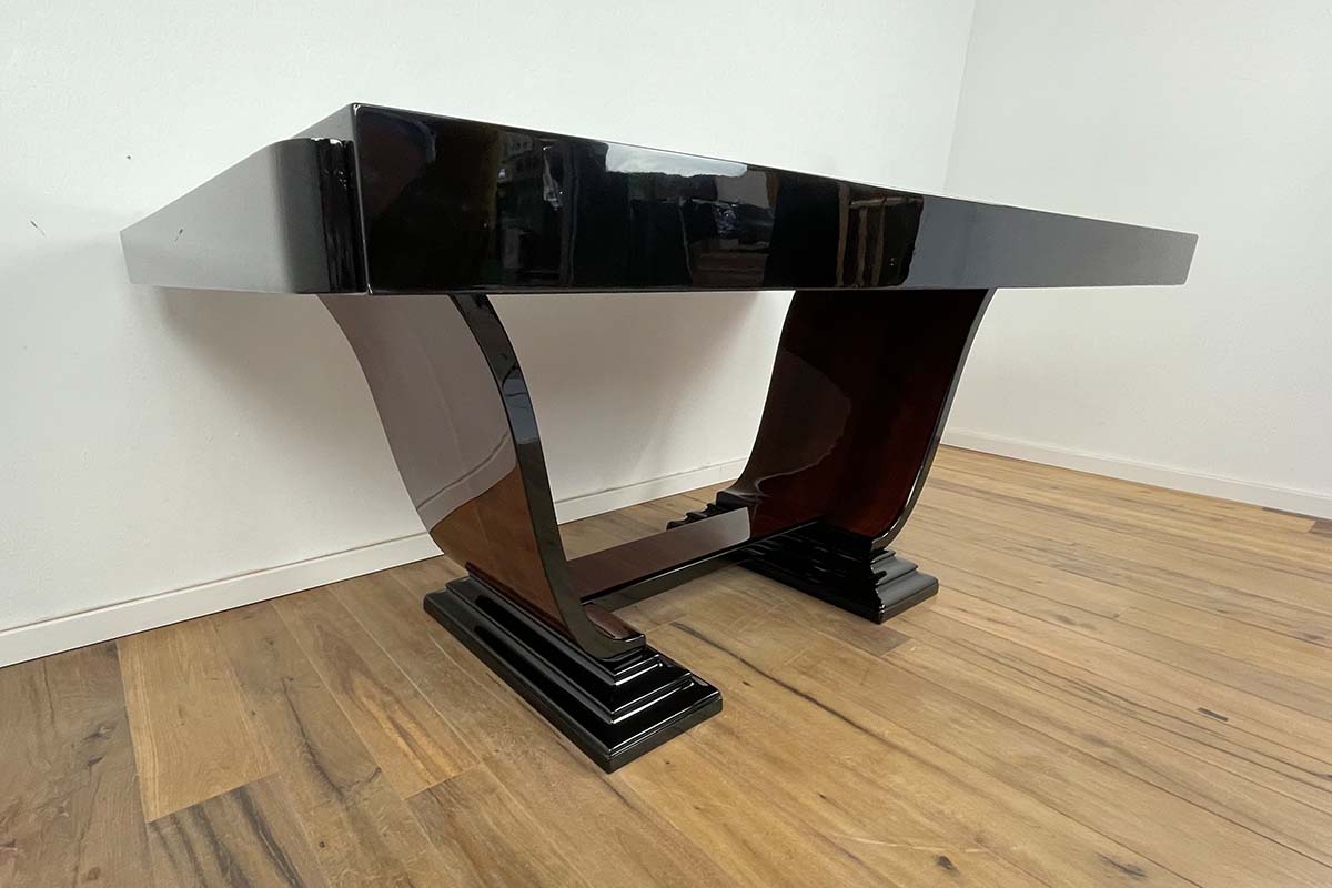 Großer ausziehbarer Art Deco Tisch aus Palisander und Klavierlack