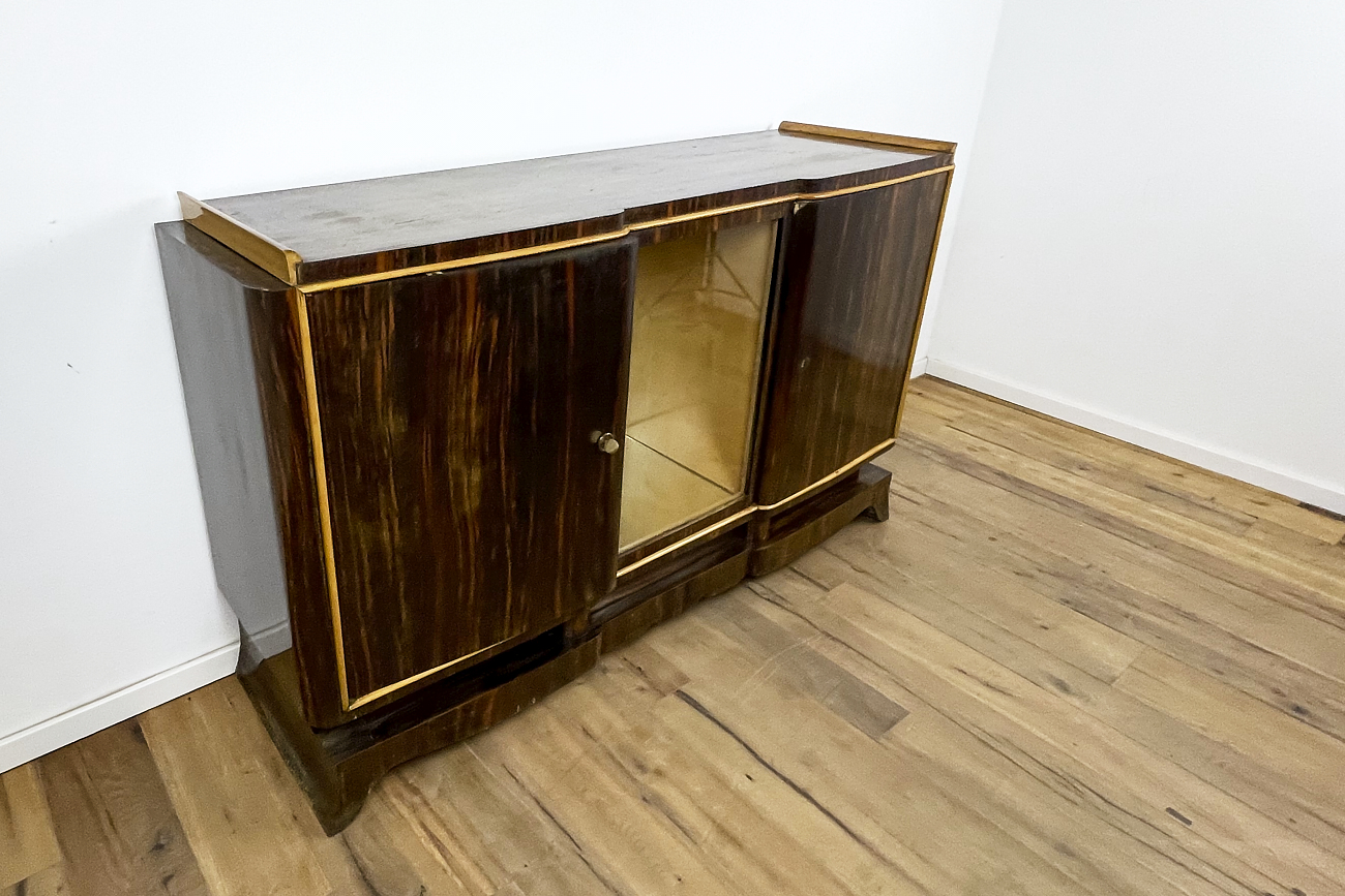 Art Deco Sideboard in Makassar mit verspiegeltem Vitrinenfach