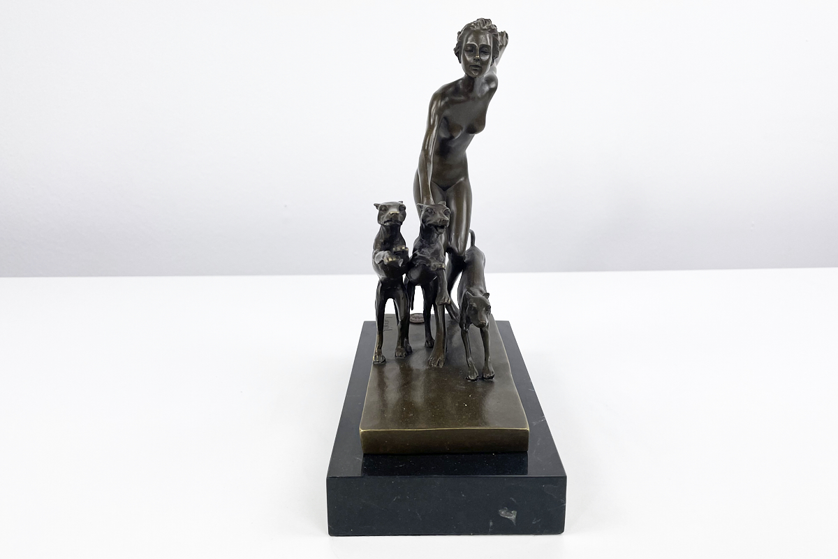 Schöne Bronzefigur Kopie