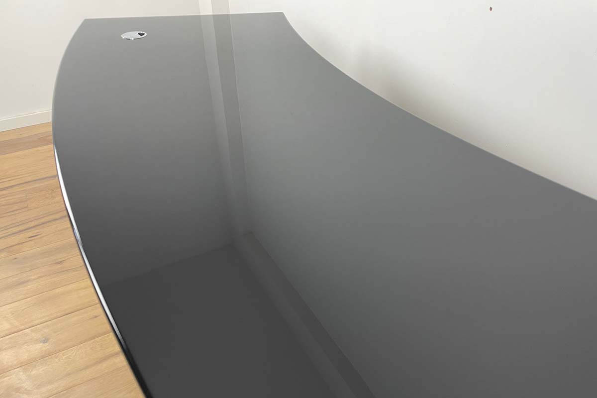 Bauhaus Schreibtisch aus einer alten Druckerei