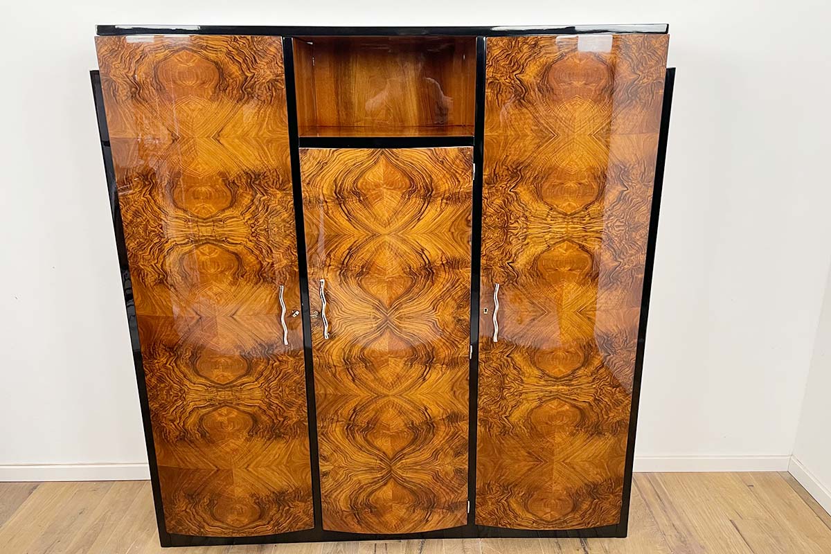 Art Deco Bilbliothek/Highboard aus Paris (Villa Victor Hugo) um 1925 mit außergewöhnlichem Nussbaum