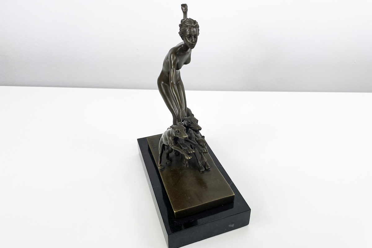 Schöne Bronzefigur Kopie