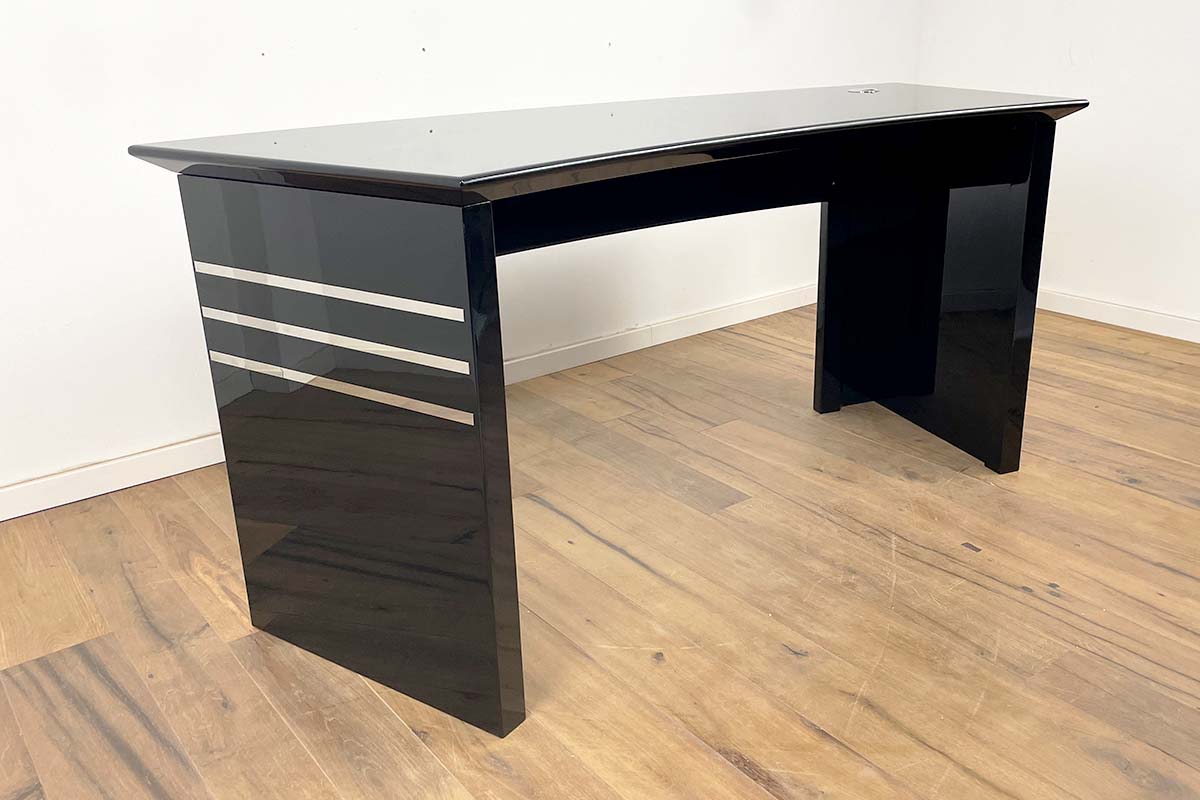 Bauhaus Schreibtisch aus einer alten Druckerei