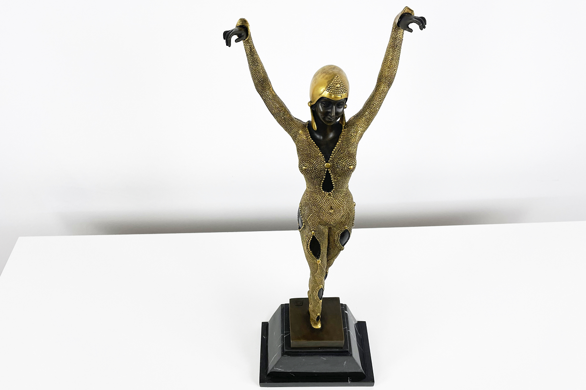 Goldene Bronze Skulptur, Dancer "Dourga" by D.H. Chiparus