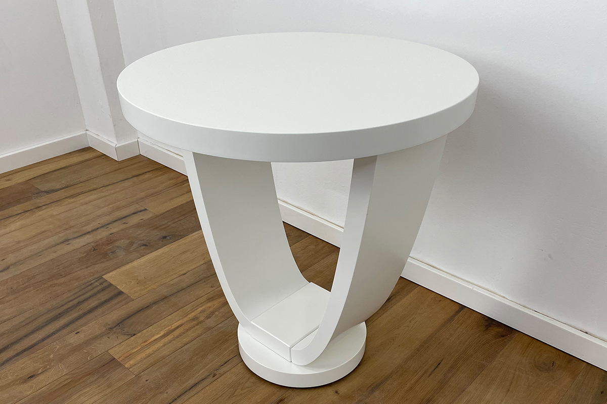 Beistelltisch im Art Deco Stil weiss matt lackiert 