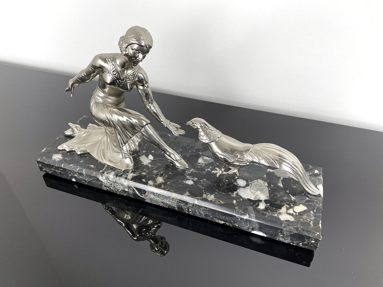 Bronzefigur Art Deco Skulptur aus Bronze, vernickelt ca. 1930 