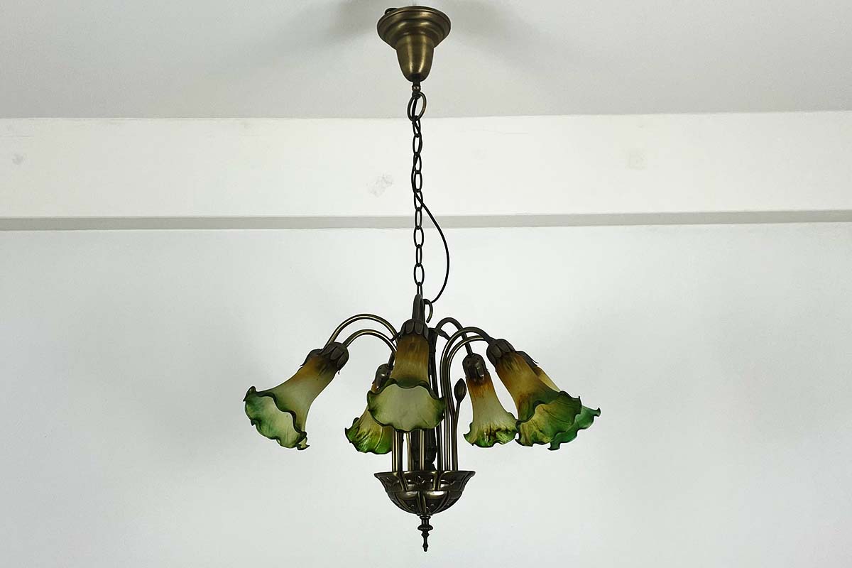 Jugendstil Lampe mit stilisierten Engelstrompeten (Blüten)