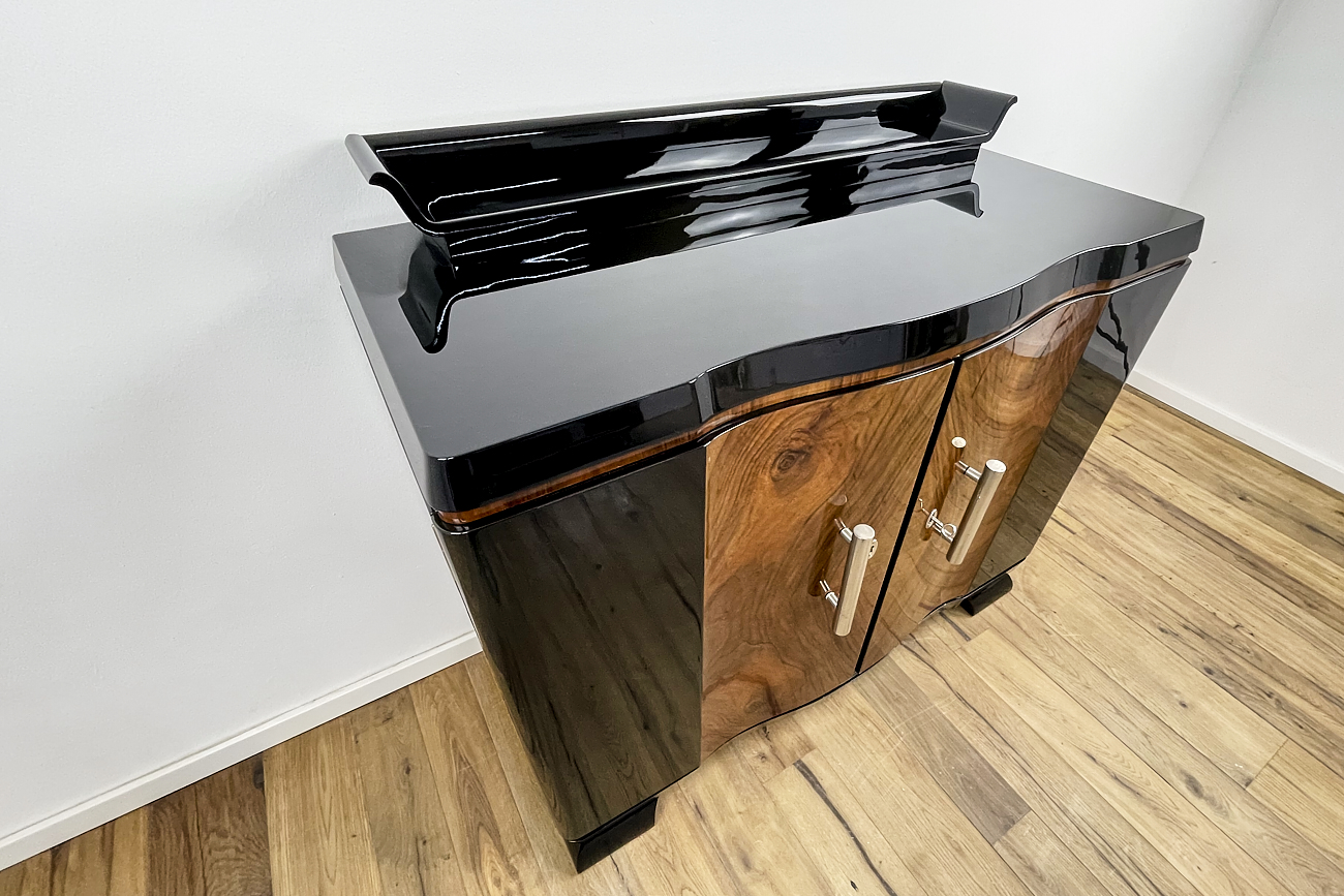 Art Deco Kommode aus Deutschland um 1930 in schwarz Hochglanz und Nussbaum