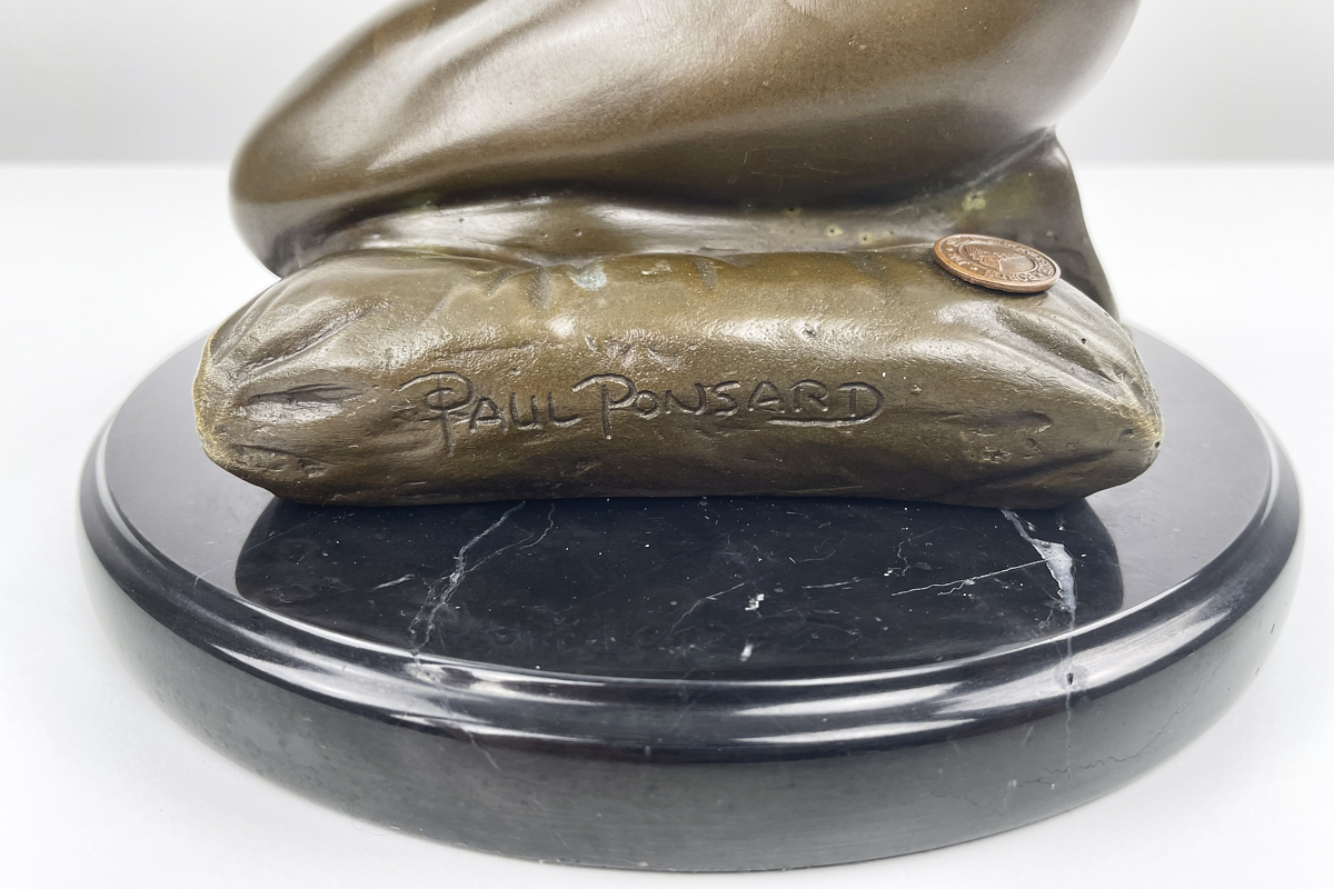 Schöne Bronzefigur nach Paul Ponsard - Die Halskette