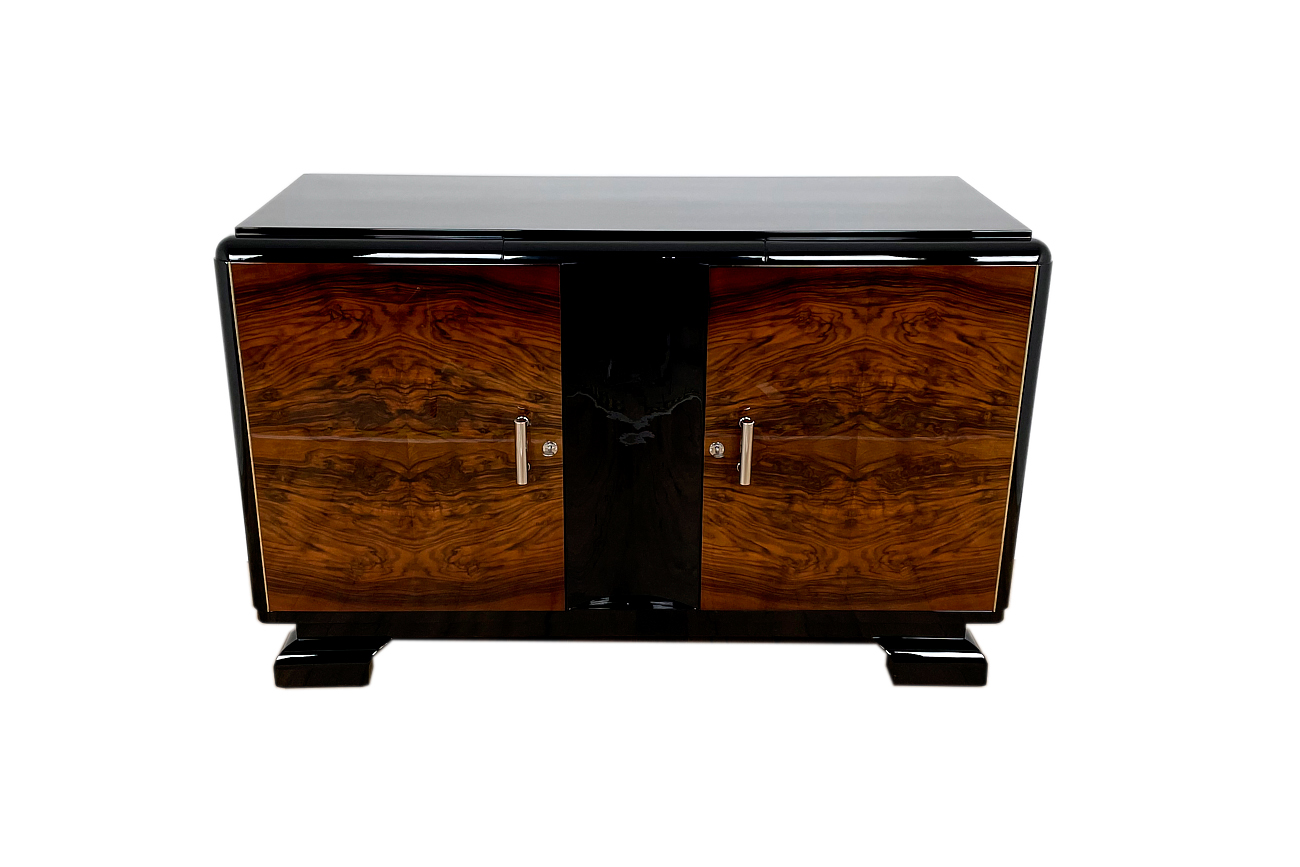 Art Deco Sideboard aus Deutschland um 1930 mit wundervollem Furnierbild in Kaukasischer-Nuss