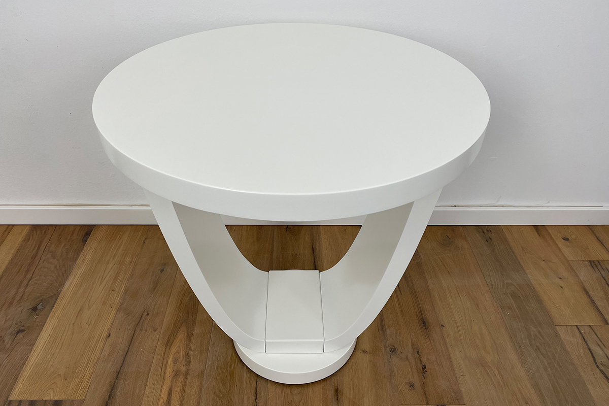 Beistelltisch im Art Deco Stil weiss matt lackiert 