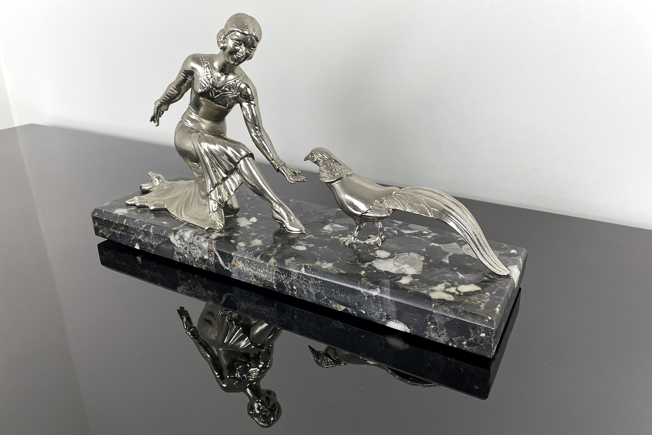 Bronzefigur Art Deco Skulptur aus Bronze, vernickelt ca. 1930 