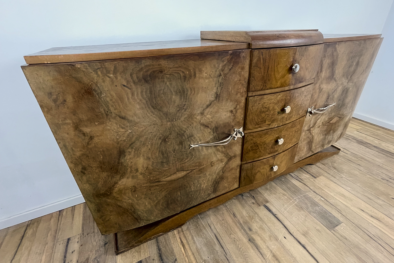 Art Deco Sideboard mit wunderbarem Nussbaumfurnier - Frankreich um 1925