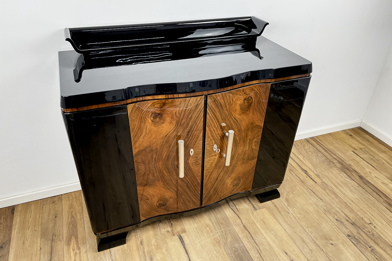 Art Deco Kommode aus Deutschland um 1930 in schwarz Hochglanz und Nussbaum