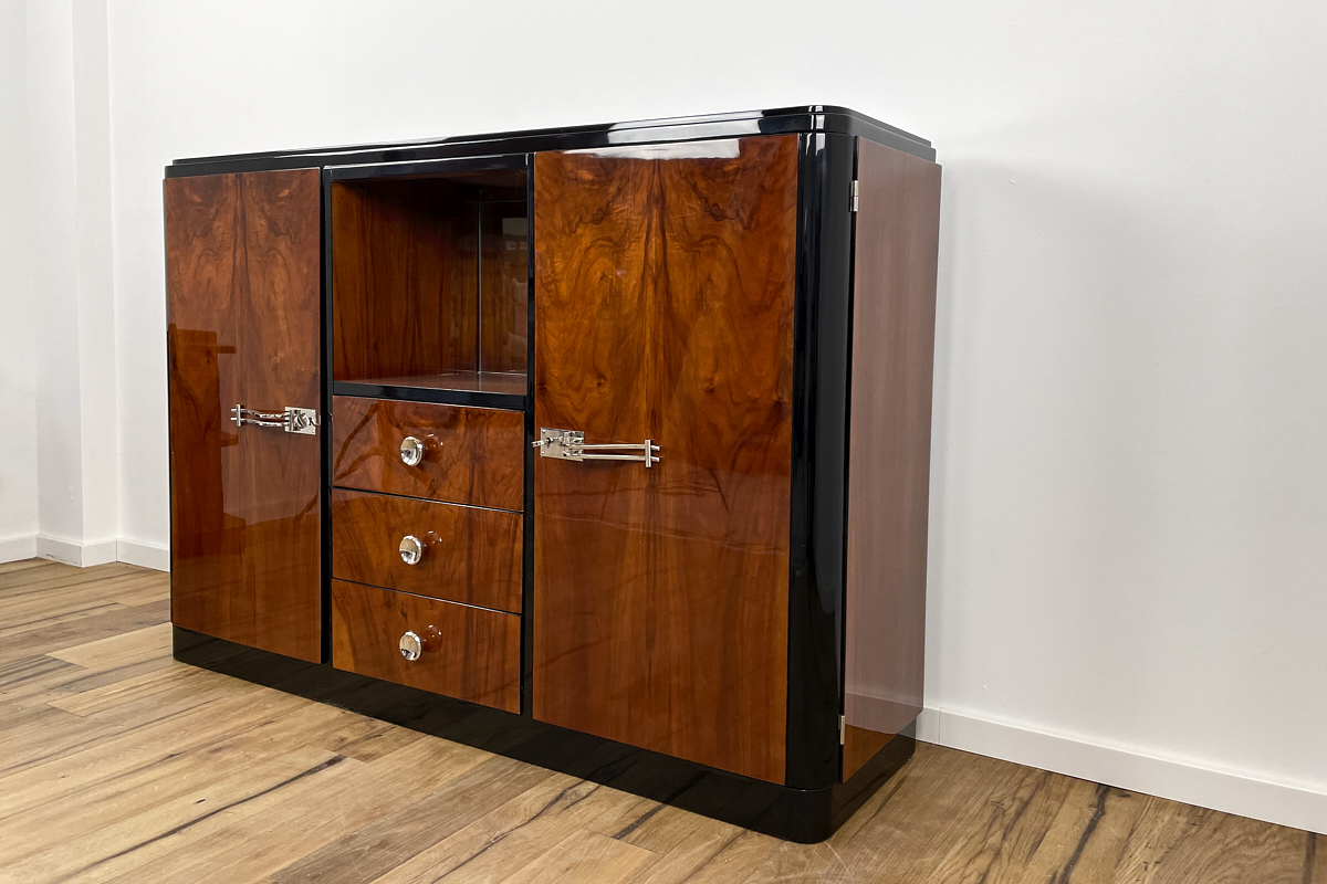   Art Deco Highboard mit tollem Furnier und verspiegeltem Fach, die originalen Griffe wurden neu verchromt
