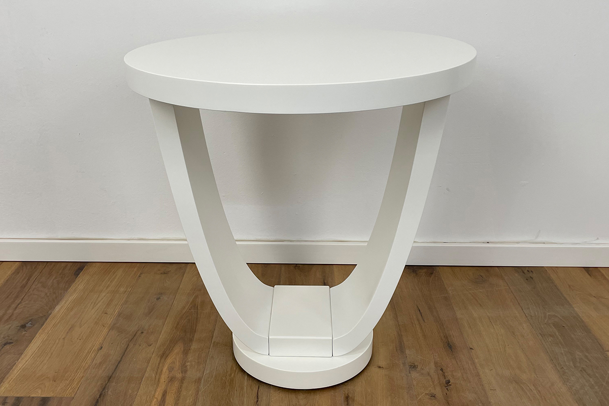 Beistelltisch im Art Deco Stil weiss matt lackiert 