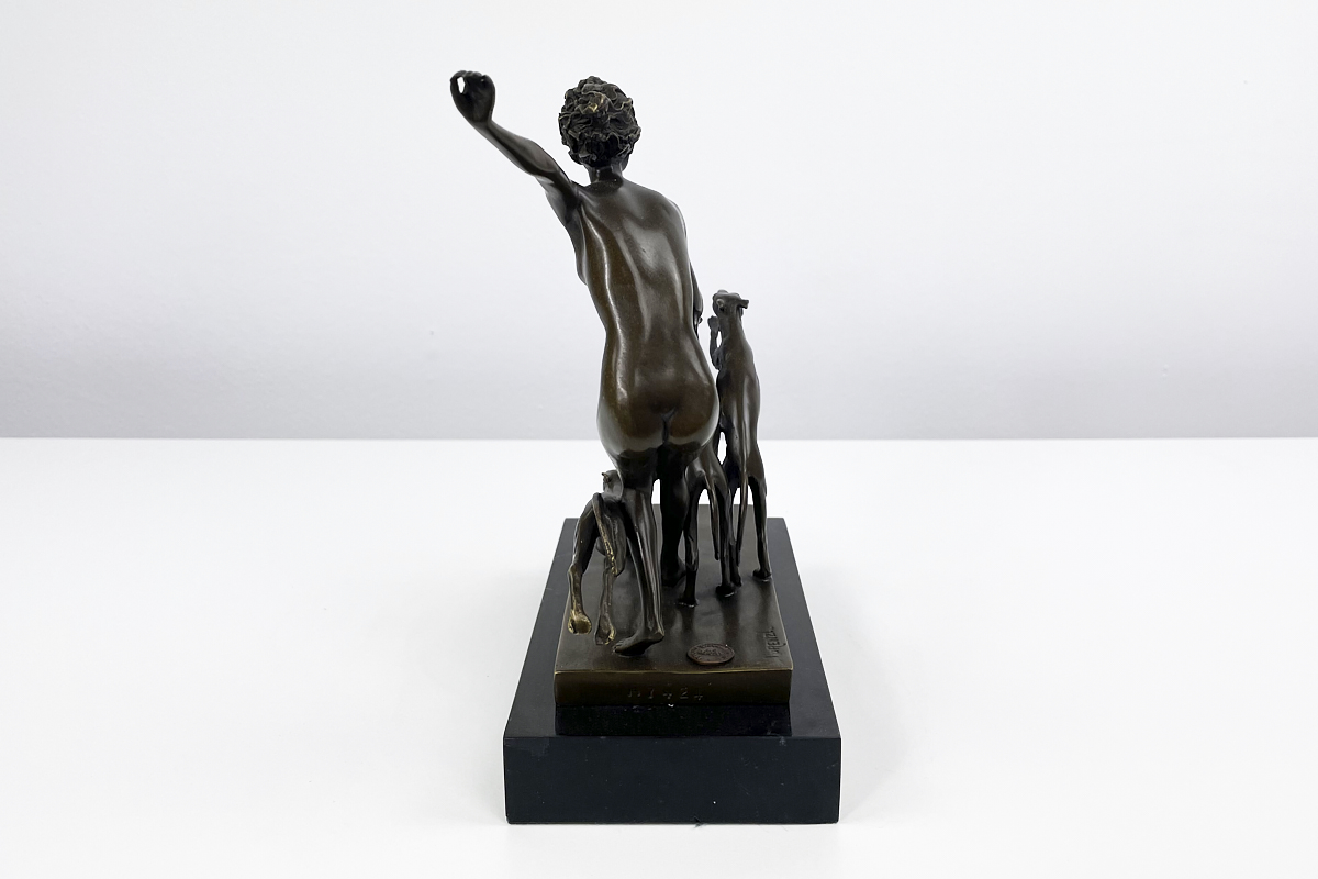 Schöne Bronzefigur Kopie