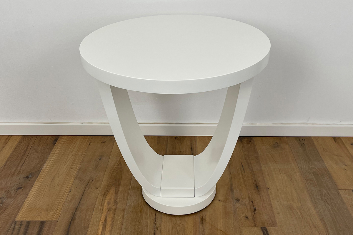 Beistelltisch im Art Deco Stil weiss matt lackiert 