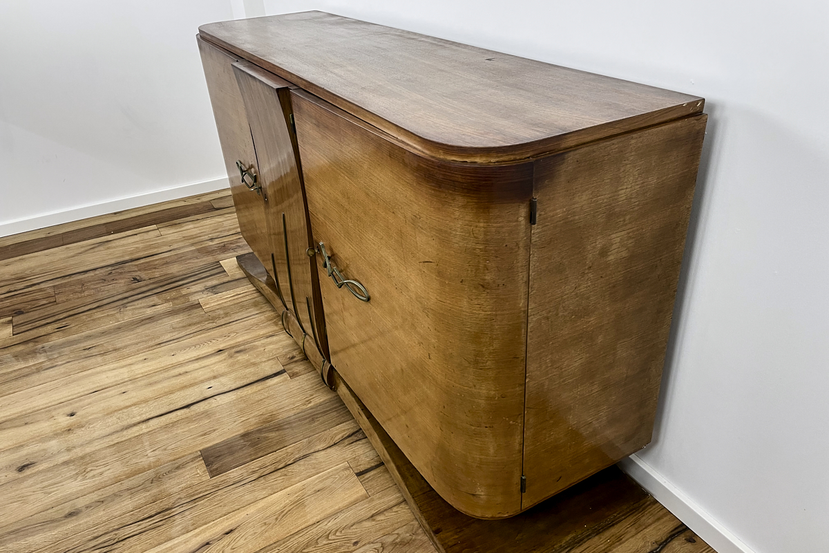 Art Deco Sideboard aus Palisander mit Messingapplikationen Paris um 1920