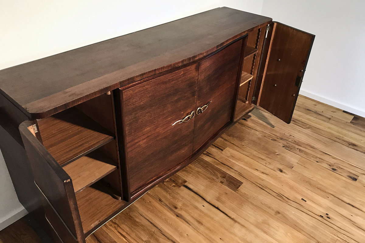 Art Deco Sideboard mit edlem Palisanderfurnier und Messingleisten um 1925 aus Paris